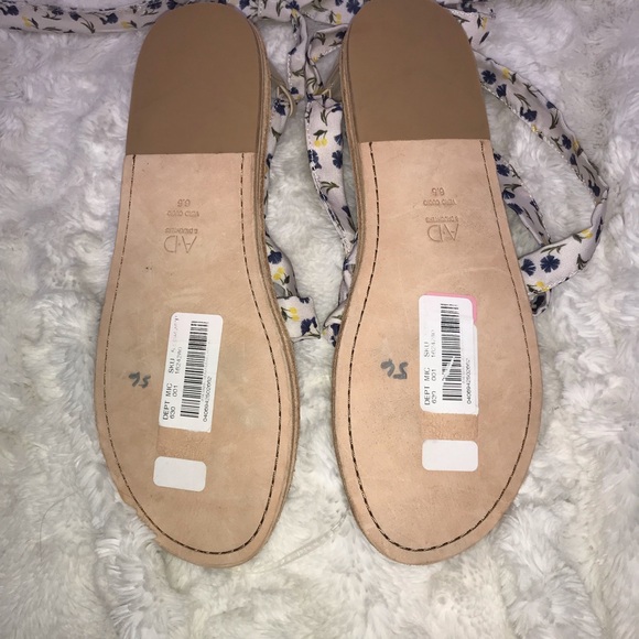 A D And daughters sandals 6 1/2 NWT - Picture 4 of 6